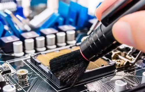 Czyszczenie laptopów i komputerów z kurzu w Białymstoku